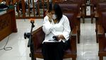 Gaya Para Terdakwa di Sidang Pembunuhan Brigadir J