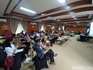Dirjen Bimas Buddha Bekali Pemandu Wisata Pengetahuan tentang Borobudur