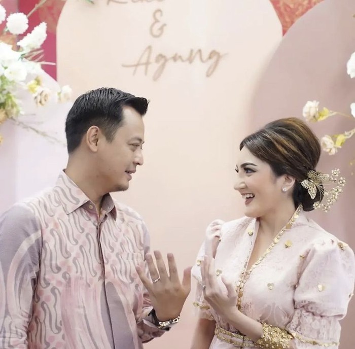 Tampil Awet Muda, Kiki Amalia Hobi Makan Tahu Gejrot hingga Mie Kocok Tampil Awet Muda, Kiki Amalia Hobi Makan Tahu Gejrot hingga Mie Kocok