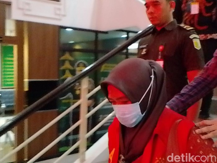 Kepsek Dan Bendahara Bos Smkn 1 Batam Jadi Tersangka Korupsi 9308