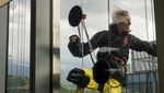 Aksi Spider-Man dari Prancis Taklukkan Gedung-gedung Tinggi Dunia