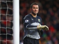 Maka kini, Alisson butuh dua assist lagi untuk menyamainya atau tiga assist lagi untuk lewati rekornya Robinson (Getty Images)
