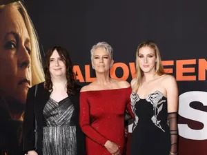 Aktris Ini Bawa Anak Transgender ke Red Carpet, Jadi Sorotan Pakai Dress