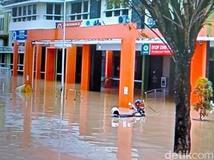 Penampakan Parahnya Banjir yang Merendam RSUD Soedomo Trenggalek