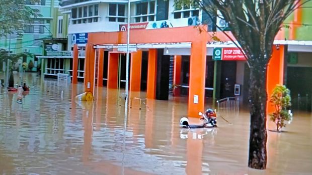 banjir di trenggalek rendam RSUD dr Soedomo hingga aktivitas lumpuh