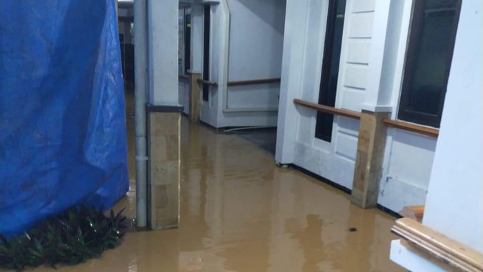 Banjir di Trenggalek rendam RSUD dr Soedomo Trenggalek Sujiono