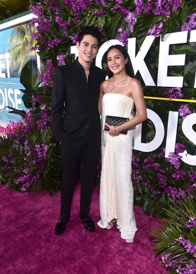 Kedatangan Beby Tsabina kali ini dalam rangka untuk mendukung Maxime Bouttier yang merupakan sahabatnya. Kesempatan untuk foto bersama Maxime Bouttier pun tak dilewatkan perempuan 19 tahun ini. (Foto: The Hollywood Reporter via Getty/Alberto Rodriguez/GA)