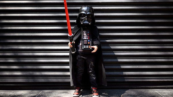 Darth Vader menjadi salah satu kostum yang tentunya tidak dapat dilupakan penggemar.