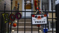Tradisi Halloween berasal dari festival Celtic kuno Samhain 2.000 tahun lalu.  