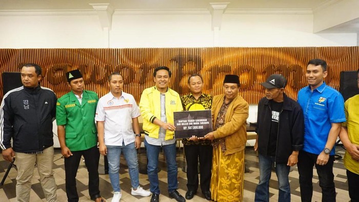 donasi Golkar Jatim untuk korban tragedi kanjuruhan