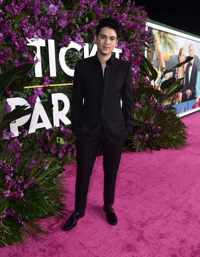 Gagahnya Maxime Bouttier di Red Carpet Ticket to Paradise LOS ANGELES, CALIFORNIA - OCTOBER 17: Maxime Bouttier attends the premiere of Universal Pictures'