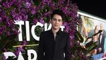 Gagahnya Maxime Bouttier di Red Carpet Ticket to Paradise