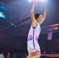 Penampilan Gisella Anastasia di pertandingan tersebut pun mendapat sorotan karena kecantikannya. Nama punggung ‘Hot Mama tersebut memang selaras dengan julukan yang selama ini kerap ia terima.Foto: dok. Instagram/@gisel_la.