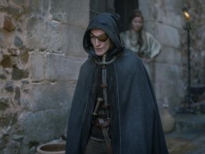 House of the Dragon 2 Eps 4: Perang Berkobar, Raja Jatuh!