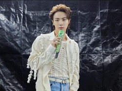 8 Foto Kim Seokjin BTS yang akan Segera Wamil dan Cukur Rambut