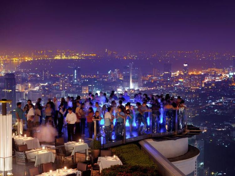 Ngeri! 10 Kafe dan Restoran Ini Berada di Tempat Ekstrem