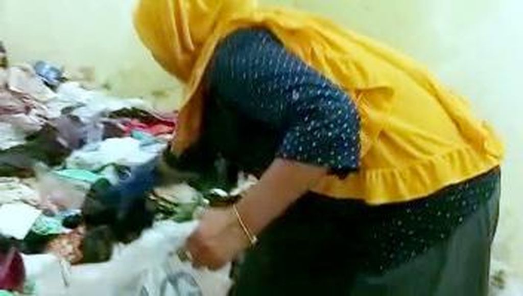 Kamar Kos Gadis di Karawang Dipenuhi Sampah Sampai 30 Karung