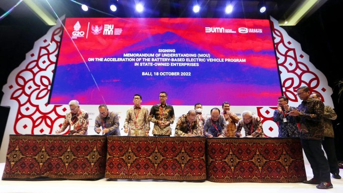 Kerjasama Percepatan Program Kendaraan Listrik Kerjasama Percepatan Program Kendaraan Listrik