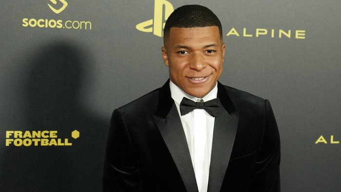 PSGs Kylian Mbappe poses for a picture prior the 66th Ballon dOr ceremony at Theatre du Chatelet in Paris, France, Monday, Oct. 17, 2022. (AP Photo/Francois Mori)