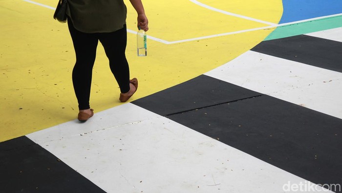Lapangan Taman Menteng Tampil Elok Lagi Lapangan Taman Menteng Tampil Elok Lagi