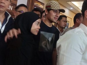 Raut Wajah Sedih, Lesti Kejora Minta Maaf ke Masyarakat Indonesia