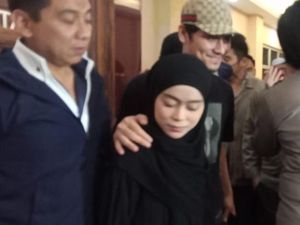 Sandy Arifin Tegaskan Bahwa Lesti yang Laporkan Billar soal KDRT