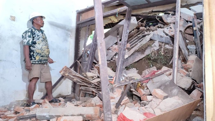 Longsor di Ponorogo Timpa Rumah, Pemilik Alami Patah Tangan Kanan