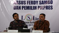Peneliti senior LSI Denny JA, Ardian Sopa didampingi moderator Ikrama Masloman saat merilis survei terkini bertajuk Kasus Ferdy Sambo dan Pemilih Pilpres di Kantor LSI Denny JA, Rawamangun, Jakarta Timur, Selasa (18/10/2022).