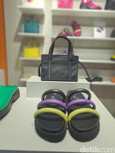 Koleksi terbaru MKS Shoes x Isha Hening.