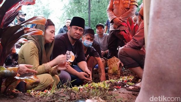 pemakaman andi setiawan