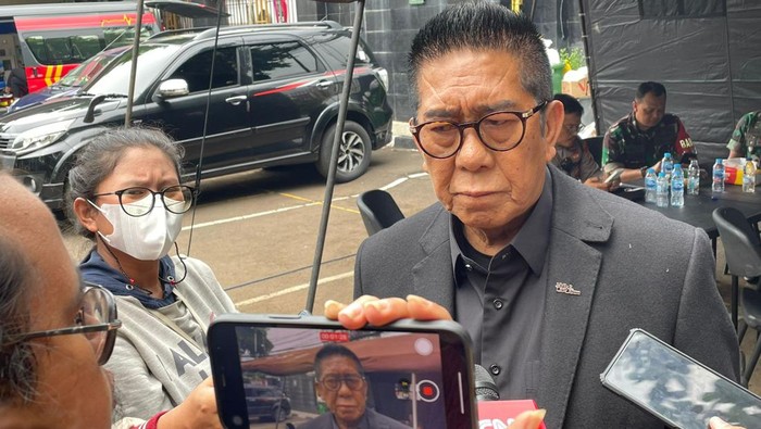 Pengacara Hendra Kurniawan, Henry Yosodiningrat (Farih-detikcom)