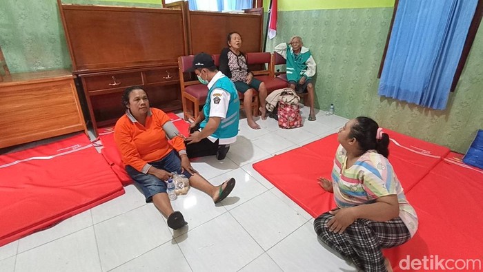 Pengungsi banjir blitar