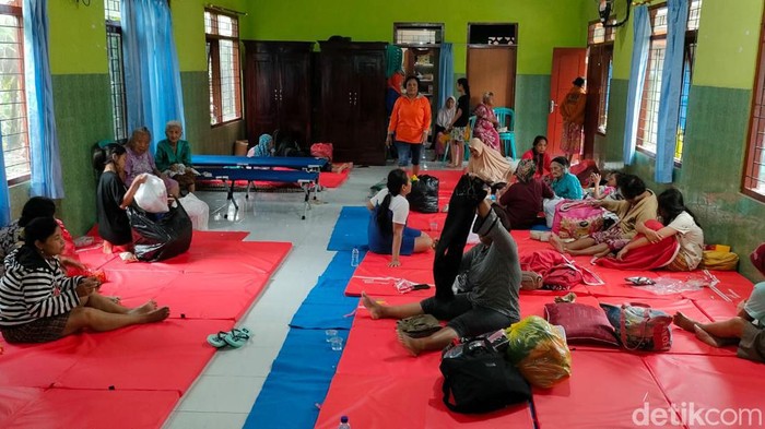 Pengungsi banjir blitar