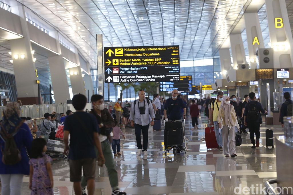 Berdasarkan data AP II pada periode Januari - September 2022, jumlah pergerakan penumpang di 20 bandara AP II secara kumulatif meningkat tajam.