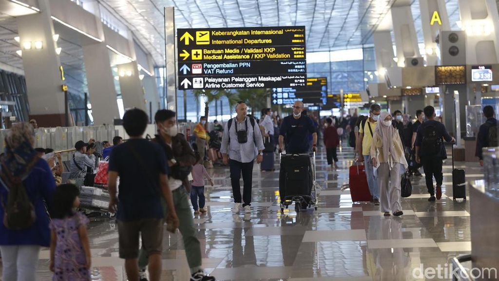 Penumpang Diramal Tembus 100 Juta Orang, Bandara Soekarno-Hatta Perlu Diperluas?