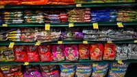 Sebagai perbandingan, butuh sembilan tahun dari 1997 hingga 2006 agar harga permen naik 13%. Dan harga permen telah naik 2% sejak Agustus, salah satu kenaikan bulanan terbesar dari semua makanan dalam laporan tersebut.
