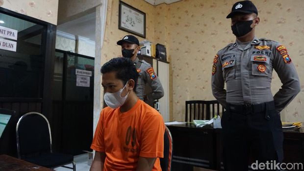 pria sebar video mesum kekasihnya