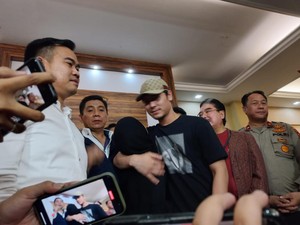 Pelukan Lesti-Rizky Billar Usai Laporan KDRT Dihentikan