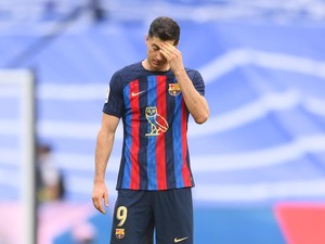 Barcelona Nyaris Kena Tipu saat Datangkan Lewandowski