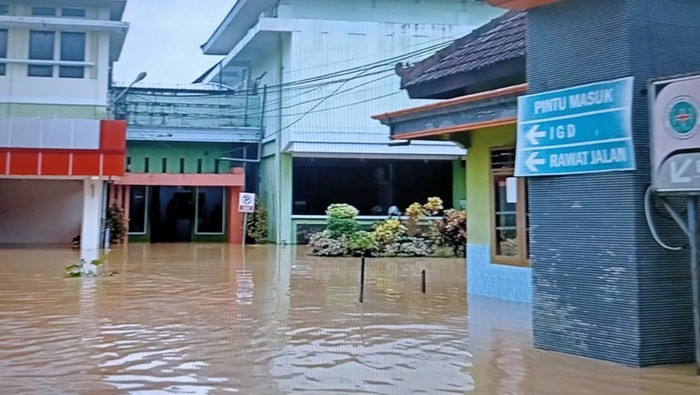 RSUD Soedomo Trenggalek Terendam Banjir