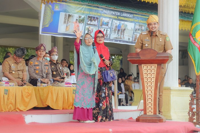 Salurkan Modal Usaha di Langkat, Bobby Nasution Didoakan Jadi Gubernur