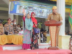 Salurkan Modal Usaha di Langkat, Bobby Nasution Didoakan Jadi Gubernur