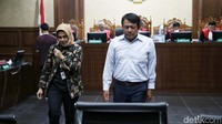 Dalam sidang kali ini dihadirkan saksi dari Kemensos dan Kemenko Perekonomian. Untuk eks Menteri Perdagangan Muhammad Luthfi akan dijadwalkan Selasa (25/10/2022).