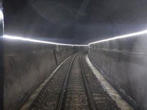 Paniknya Penumpang Kereta Terjebak di Terowongan Karangkates gegara Longsor