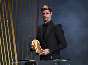 Courtois Tahu Kiper Susah Menang Ballon dOr, Cukup Senang dengan...