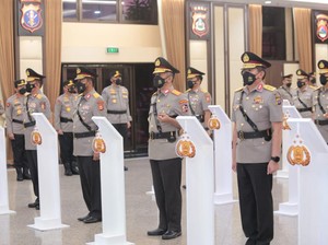 Kapolri Lantik 9 Kapolda, Termasuk Pengganti Irjen Teddy Minahasa
