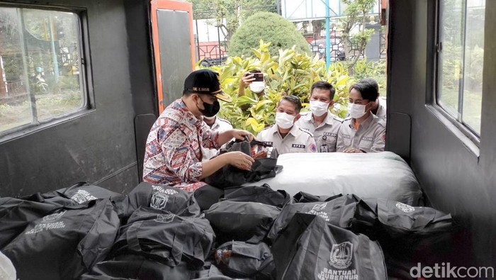 Wagub Jatim melepas personel BPBD ke banjir Trenggalek