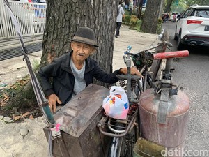 Viral Aki Balon dari Bandung sang Penyelamat Siswa Baru Saat Ospek