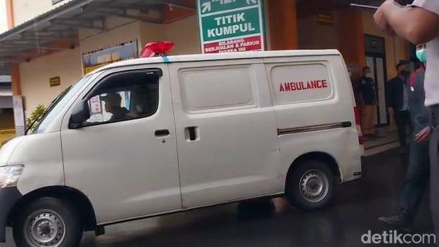 Andi korban Kanjuruhan ke-133 yang meninggal dunia usai menjalani perawatan di rumah sakit. Ini cerita perjuangan Andi selama dirawat di ICU RSSA Malang.