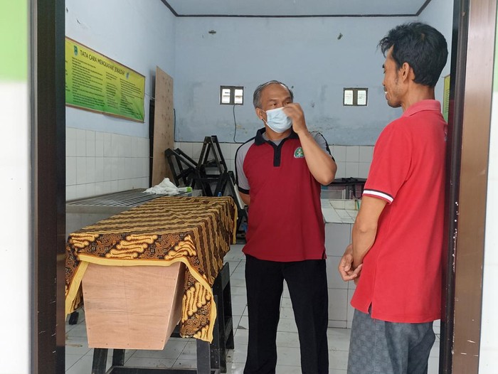 Banjir di Trenggalek membawa satu korban jiwa. Korban meninggal dunia yakni Sayuti (70)